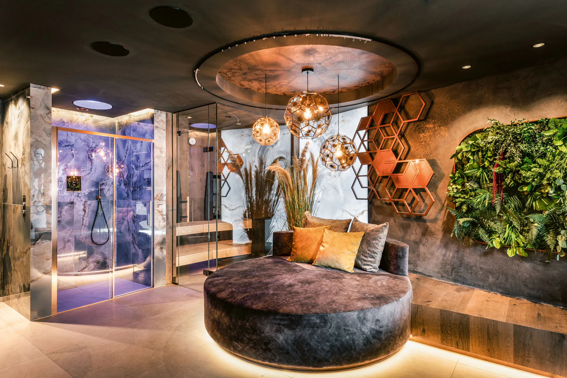 Hanging Garden Luxus Badezimmer Wellness — Deckenbegrünung von MOOSMOOS